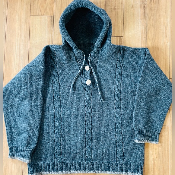 Handmade Wool Hooded Sweater - Picture 4 of 5